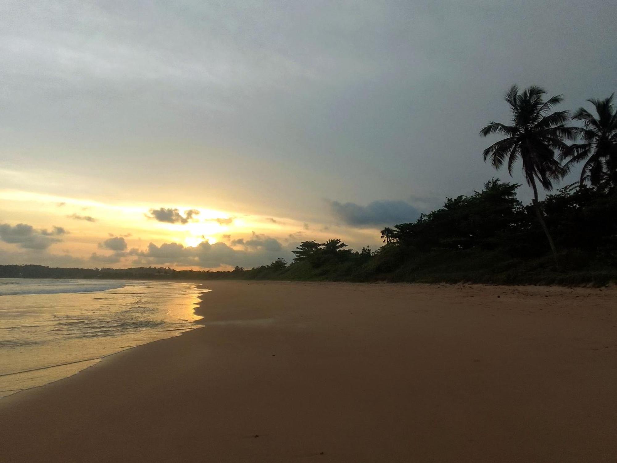 Rent Your Own Private Beach Bungalow Ampeni Экстерьер фото